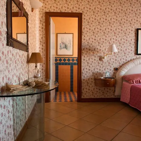 Lucia Terrazza Panoramica Apartment